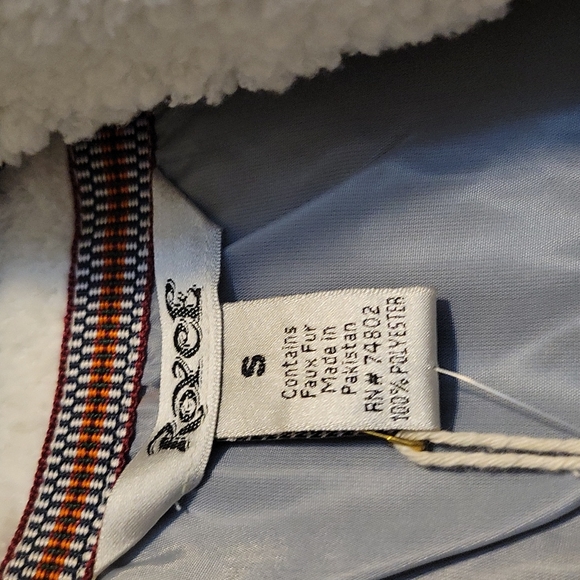 Royce Faux fur long zip up vest - Picture 4 of 7